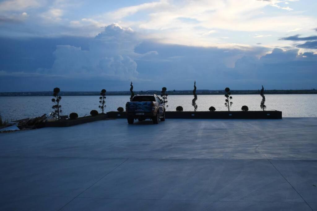 Apartment By The Lake With A View Mamaia Eksteriør bilde