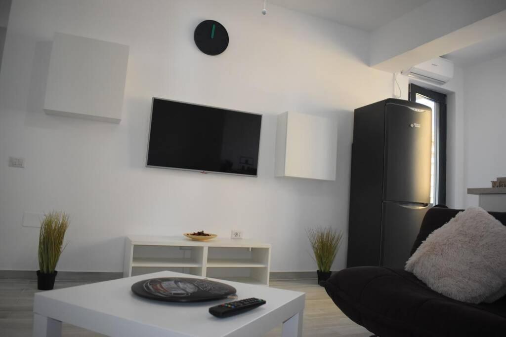 Apartment By The Lake With A View Mamaia Eksteriør bilde